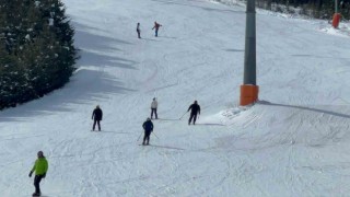 Sarıkamış Kayak Merkezi doldu taştı