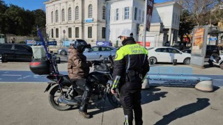 Sarıyerde motosikletlilere yönelik denetim: 10 sürücüye toplamda 8 bin 658 TL para cezası kesildi