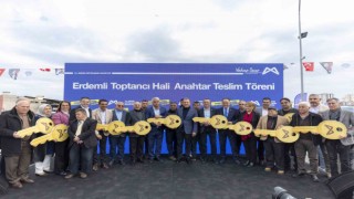 Seçer, Erdemli Toptancı Hali Kompleksinin anahtar teslim törenine katıldı