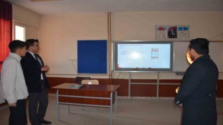 Selendide ikinci yarıyıl bayrak töreni ile başladı