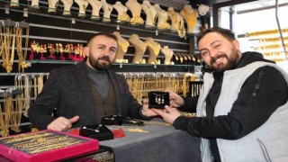 Sevgililer Gününde imitasyon ürünlere yoğun ilgi
