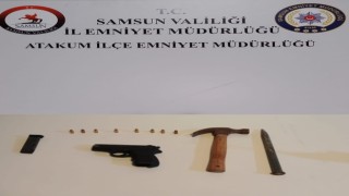 Silahlı şahsın elinden KADES kurtardı