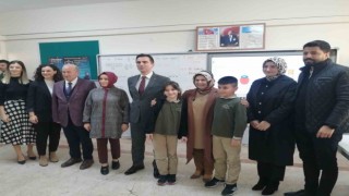 Sınıf başkanının seçim vaadini, Belediye Başkanı gerçekleştirdi