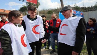 Sınır hattında torunlarına kavuşan dede, gözyaşlarına boğuldu