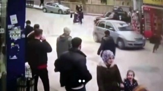 Sinopta yolun karşısına geçmeye çalışan çocuğa otomobil çarptı