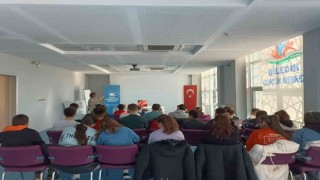 Spor psikoloğu eşliğinde sporculara eğitim verildi