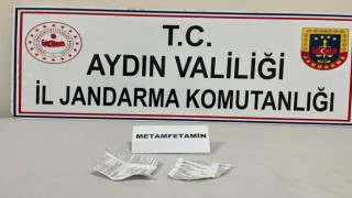 Şüpheli şahısların üzerlerinden uyuşturucu madde ele geçirildi