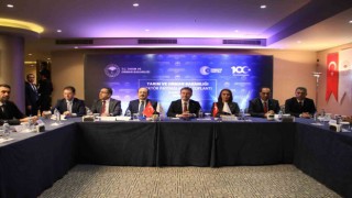 Tarım Orman Bakanı Yumaklı, tarım sektörü temsilcileri ile bir araya geldi