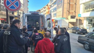 Tartıştığı husumetlisin sokak ortasında bıçakladı