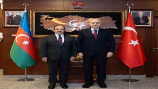 TBMM Başkanı Kurtulmuş, Türkiyenin Bakü Büyükelçiliğini ziyaret etti