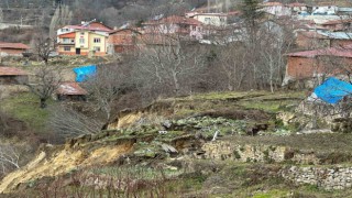 Tokatta bir köyde heyelan nedeniyle 39 hane boşaltıldı