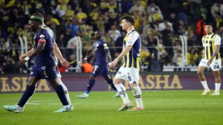 Trendyol Süper Lig: Fenerbahçe: 0 - Kasımpaşa: 0 (İlk yarı)