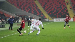 Trendyol Süper Lig: Gaziantep FK: 0 - Kayserispor: 1 (İlk yarı)