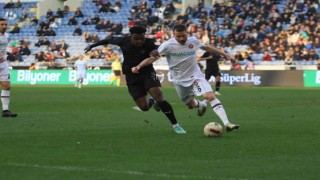 Trendyol Süper Lig: Hatayspor: 1 - Fatih Karagümrük: 0 (İlk yarı)