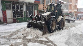 Tuncelide kar yağışı etkili olmaya başladı