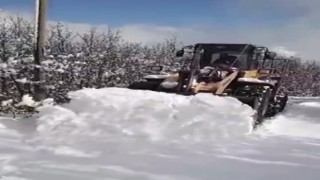 Tuncelide kardan kapanan köy yolları ulaşıma açılıyor