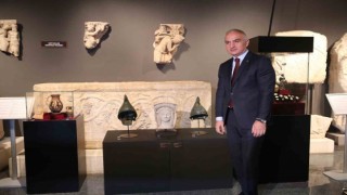 Türkiyeden geçmiş yıllarda ABDye kaçırılan 41 tarihi eser, Kültür ve Turizm Bakanlığının girişimiyle yurda getirildi