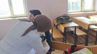 Türkiyenin en yüksek köyünde sağlık taraması yapıldı