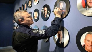 Türkiyenin ilk astronotu Alper Gezeravcı: Gelecekte uzaya imza atacak gençlerimizi mutlaka GUHEMe bekliyorum