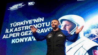 Türkiyenin ilk astronotu Alper Gezeravcı Selçuk Üniversitesinde