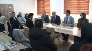 Ümraniye Belediye Başkanı İsmet Yıldırım bayrak töreninde öğrencilerle buluştu