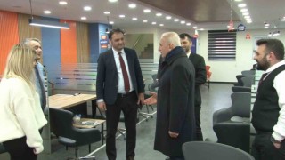 Ümraniye Belediye Başkanı İsmet Yıldırım esnafı ziyaret etti