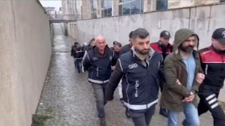 Umut tacirlerine darbe: 8 göçmen kaçakçısı tutuklandı