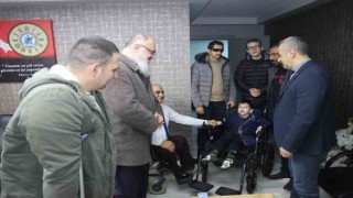 Üniversite öğrencileri ve öğretmenlerinden örnek davranış