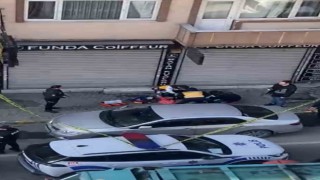 Üvey annesini kardeşinin yanında kafasından silahla vurarak öldüren şahıs kamerada
