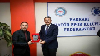 Vali Çelik sporcularla bir araya geldi