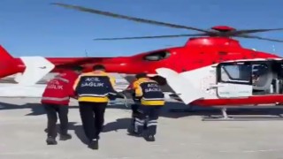 Vanda göğüs ağrısı olan hasta için helikopter havalandı