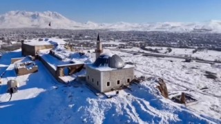 Vanda kar yağışı sonrası kartpostallık görüntüler oluştu