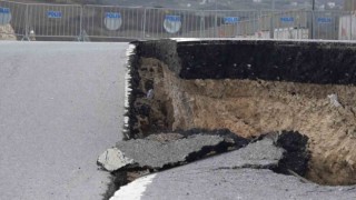 Yalovada hastane yolunda çökme devam ediyor