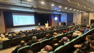 Yangın tüpü ile söndürme yaptılar