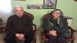 Yatalak babalarını bırakmayınca ikinci depremde tüm aile can verdi