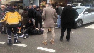 Yaya geçidinden karşıya geçen kadına otomobil çarptı