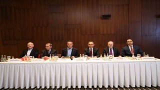 Yayın İhale Komisyonu, teklifleri değerlendirmek üzere Rivada toplandı