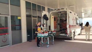 Yüksek gerilime kapılan inşaat işçisi ağır yaralandı