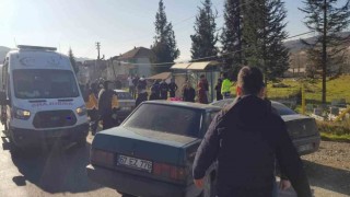 Zonguldakta iki araç çarpıştı: 3 yaralı