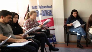 7 kıtadan insan tek dil için bir arada