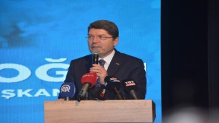 Adalet Bakanı Tunç: Yeni bir anayasa yapmanın mücadelesini vereceğiz