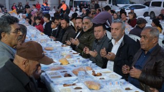 Adana Büyükşehir'den Her Gün Bir Mahalleye İftar Sofrası