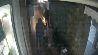 Adanada motosiklet hırsızı polisten kaçamadı