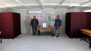 Adıyamanda sınıflar temizlendi, sandıklar kuruldu