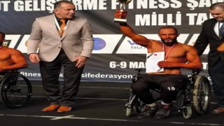 Ağrı Aile ve Sosyal Hizmetler Spor Kulübü sporcusu Türkiye şampiyonu oldu