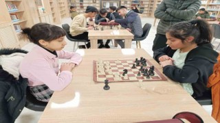 Ağrıda pansiyonlu okullar satranç turnuvası heyecanı