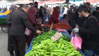 Aksarayda Ramazan ayında semt pazarları ilgi görüyor