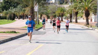 Alanyada Atatürk Halk Koşusu ve Yarı Maratonu tamamlandı