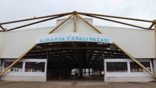Alikahya Kapalı Pazar alanı şeffaf brandalar ile korunaklı hale getiriliyor
