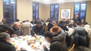 Alucrada toplu iftar geleneği yaşatılıyor